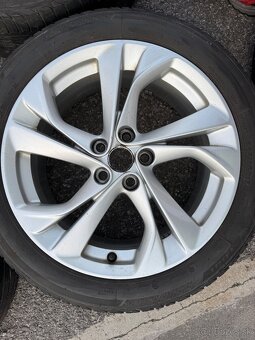 Opel Astra 225/45R17 - 2