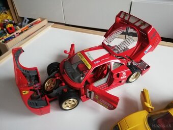 1:18 FERRARI F40  +F40 1:24 - 2