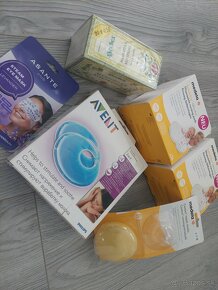 Medela a Philips Avent prsné vložky, klobúčiky - 2