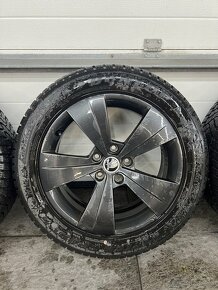 Predam original Skoda Helios zimnu sadu 215/55 R17 - 2