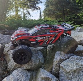 TRAXXAS Rustler 4x4 - 2