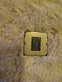 Predám procesor Intel Core i5 9600K - 2