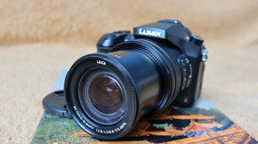 Panasonic FZ2000 - 2