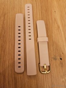 FITBIT LUXE GORJANA predam 2 remienky a nabíjačku - 2