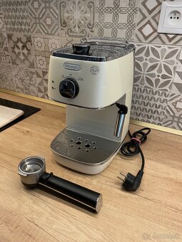 Delonghi kávovar - 2