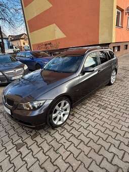 BMW e91 Touring 325xi - 2