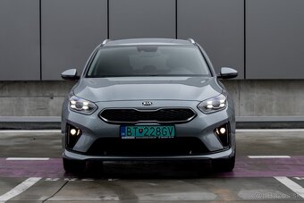 Kia Ceed SW 1.6 GDi/ Plug-in Hybrid/ZVÝHODNENÁ CENA/ - 2