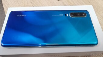 Huawei P30 6gb/128gb, nabíjačka, ochranné sklo, krabička - 2