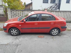 Kia Rio Sporty-sedan - 2