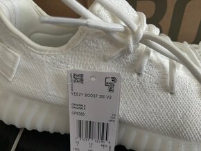 Yeezy 350 v2 triple white - 2