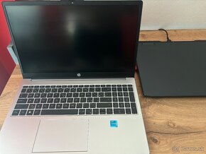 HP 250 G10 - 2