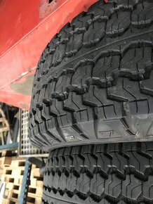 goodyear wrangler 245/70 R16 - 2