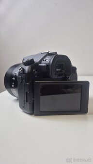 Panasonic Lumix DMC-FZ1000 - 2