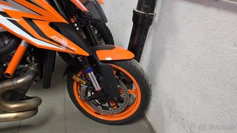 KTM 1290 SUPER DUKE R EVO, orange 2023 za 11999€ s Tech Pack - 2