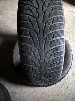 2 ks ZIMNÉ 215/65 R16 102H XL NOKIAN cca 4-5 mm 2019 20€/kus - 2