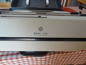 Predám písací stroj Consul-model 2226 -už retro - 2