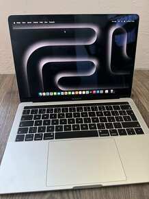 Macbook pro 13 2019 2,4ghz, touch bar - 2
