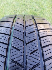 205/60 r16 zimné pneu.7 mm - 2