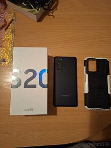 Samsung galaxy s20 FE - 2