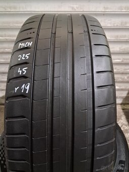 Michelin letné 225/45/R19 - 2