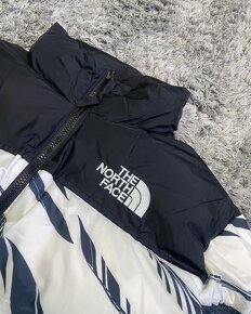 The North Face 1996 Nuptse Puffer Jacekts - 2