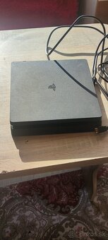 Playstation 4 - 2