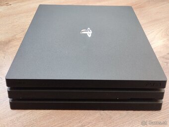 Playstation 4 pro - 2