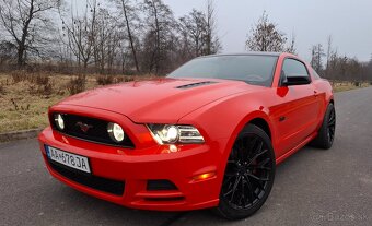 Ford Mustang GT 5.0 V8 - 2