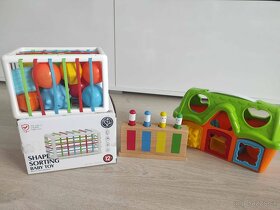 Montessori hracky - triedenie tvarov a farieb - 2