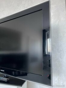 Predam LCD TV 46" Samsung LE46B620 - 2