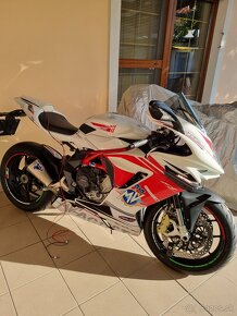 MV Agusta F3    675 - 2