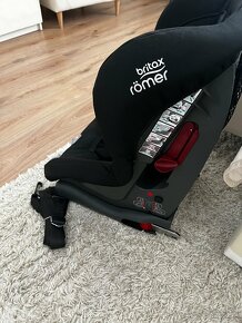 Predam autosedacku Britax Romer Duo Plus - Cierna - 2