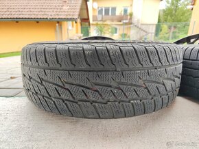 195/60 R15 - 2