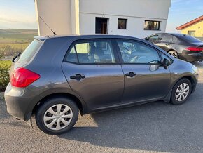 Toyota Auris 1.4 I VVT-i Terra Cool - 2