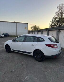 Renault megane kombi 2012 1.2tce 85 kw biely - 2