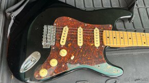 Fender Strato Squier - 2