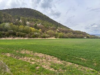 Pozemok - Veľký Šariš 1037m2 - 2