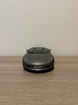 1:18 Porsche Carrera GT MAISTO PREMIERE EDITION - 2