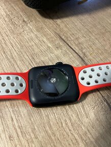 Apple Watch SE 44 mm Tmavo atramentový hliník s tmavo atrame - 2