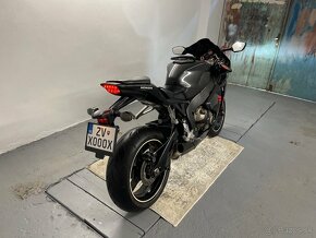 Honda CBR 1000RR SC59 - 2