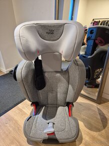 Predám autosedačku  BRITAX KIDFIX II XP SICT - 2