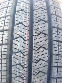 215/70 R15C 109/107 R Matador - 2