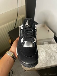 Jordan 4 White Thunder - 2