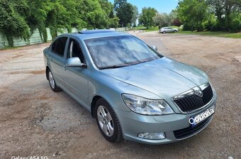 Škoda Octavia - 2