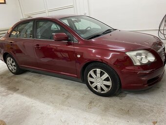 Toyota Avensis 1.8 benzín r. v. 2004 - 2