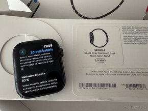 Apple Watch 4 44mm Space Gray komplet - 2