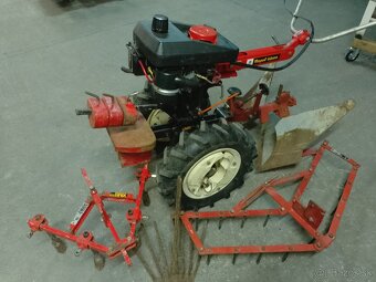 Malotraktor,motor Jikov,pluh, kypřič, brány,radlička - 2