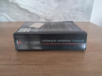 E.L.James – PATDESIAT ODTIENOV TEMNOTY - - 2