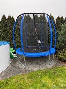 Trampolina 2,4 m - 2