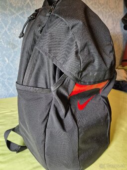 Nike ruksak 30L - 2